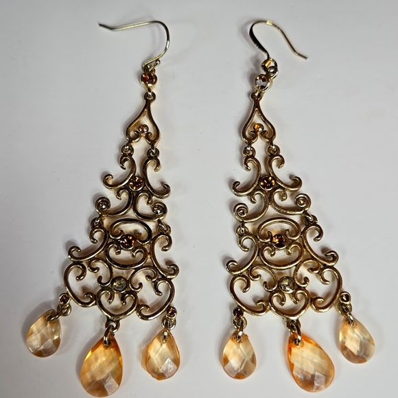 Elegant Gold Tone Chandelier Earrings - Picture 6 of 17